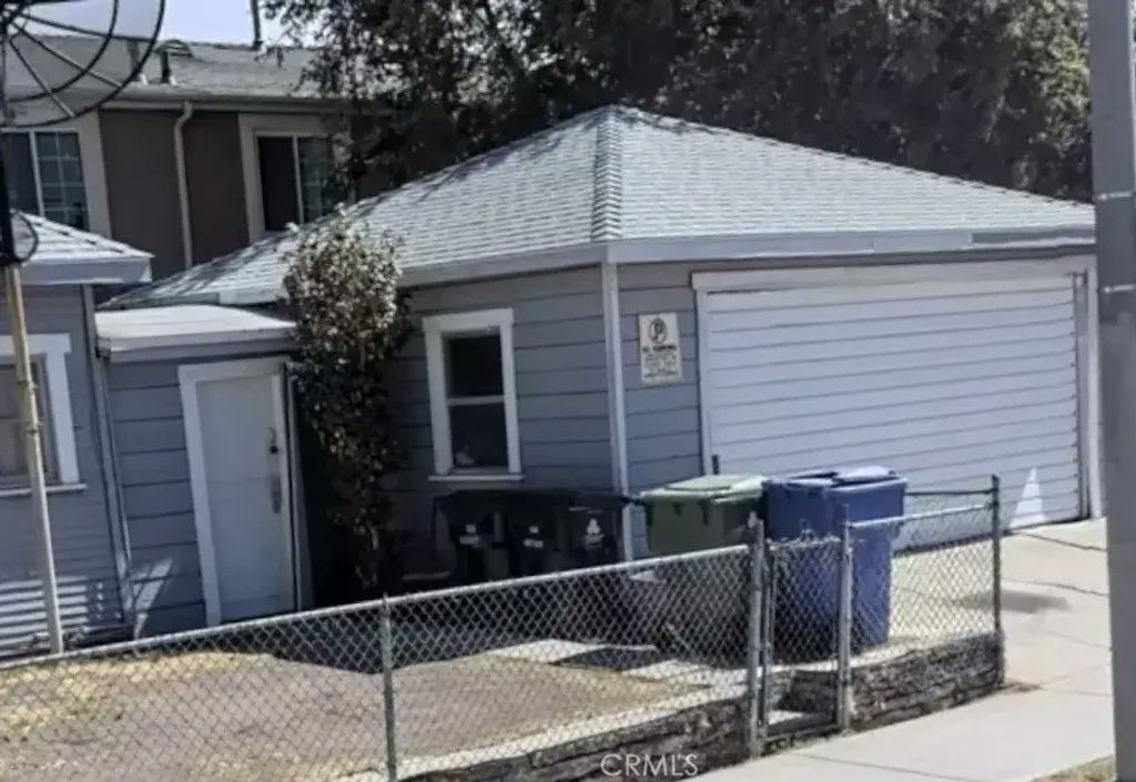 6616 S Victoria, Los Angeles