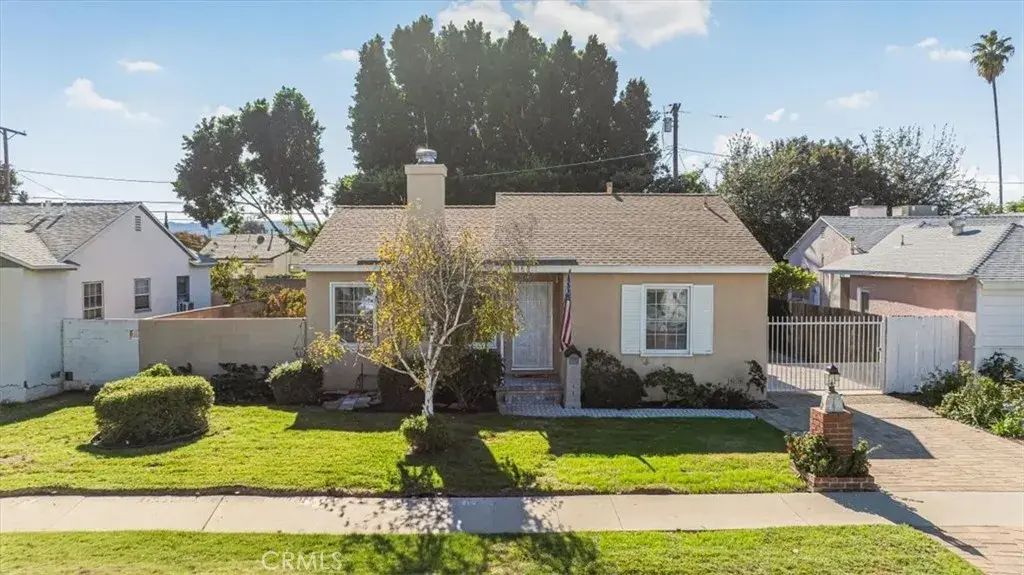 19612 Schoolcraft, Reseda
