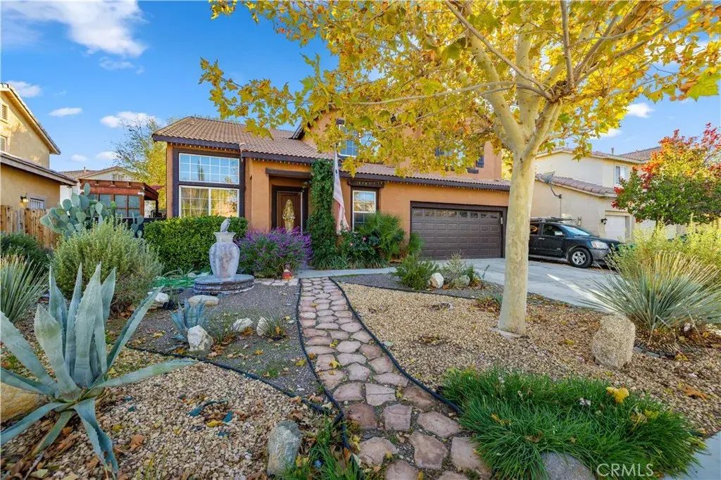 3734 Las Palmas, Palmdale