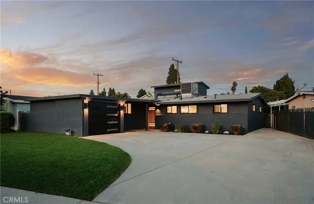 20110 Flallon, Lakewood