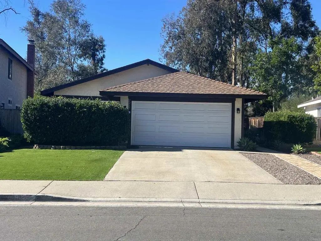 2265 Amber Lane, Escondido