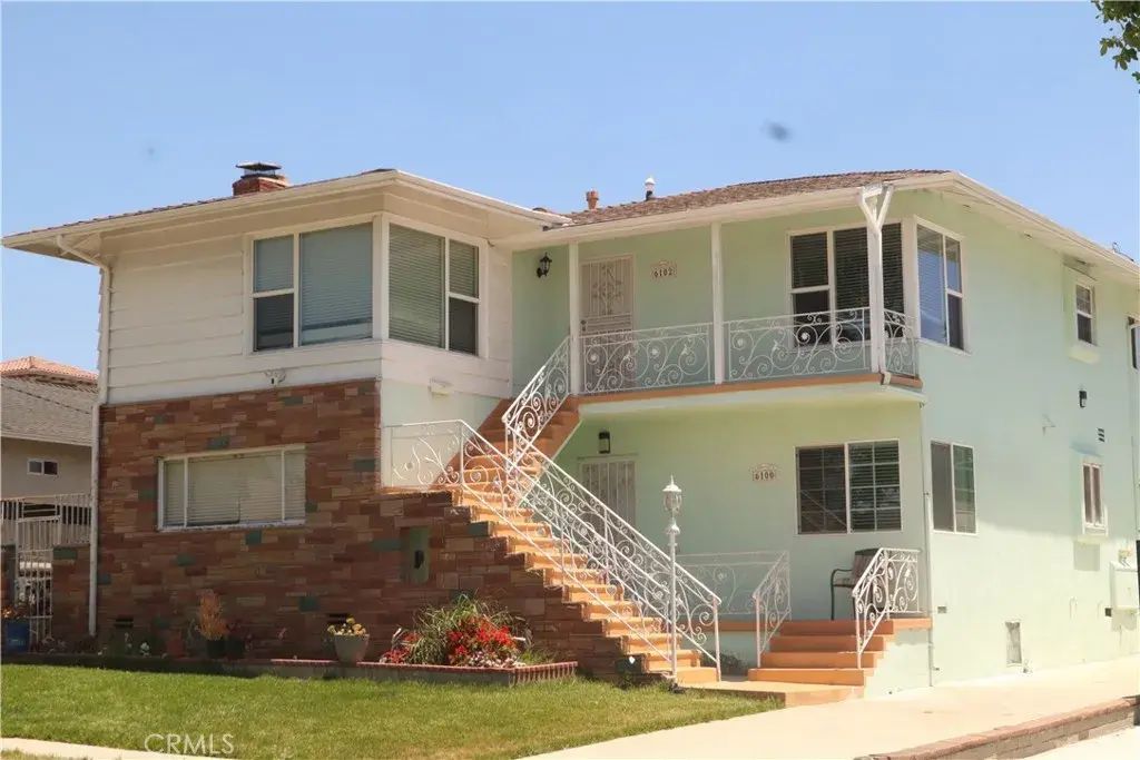 6100 S Fairfax Avenue, Ladera Heights