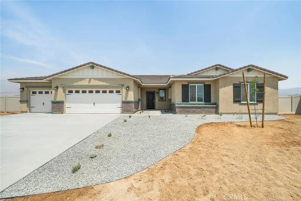 14791 Indigo, Apple Valley
