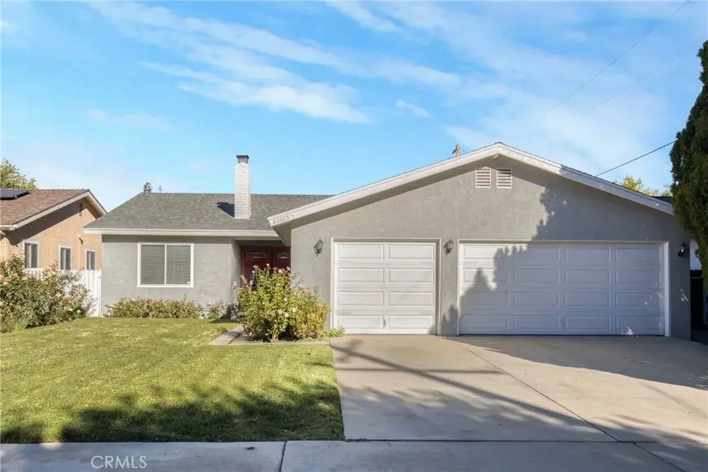 22725 Gault, West Hills