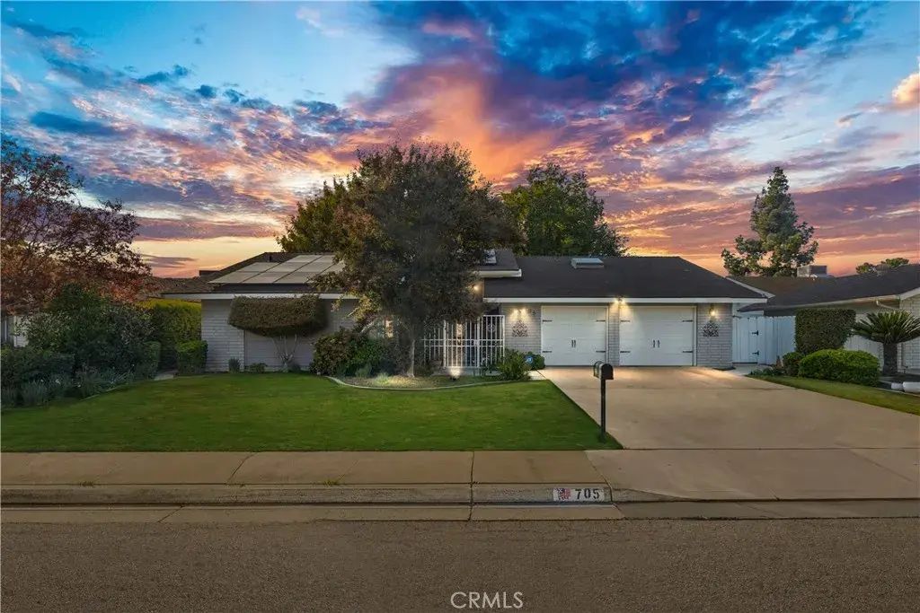 705 Bermuda Street, Bakersfield