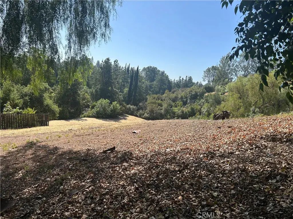 5075 Hood, Woodland Hills