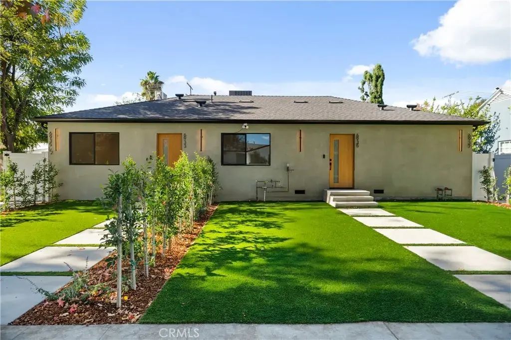 6935 Jellico Avenue, Lake Balboa