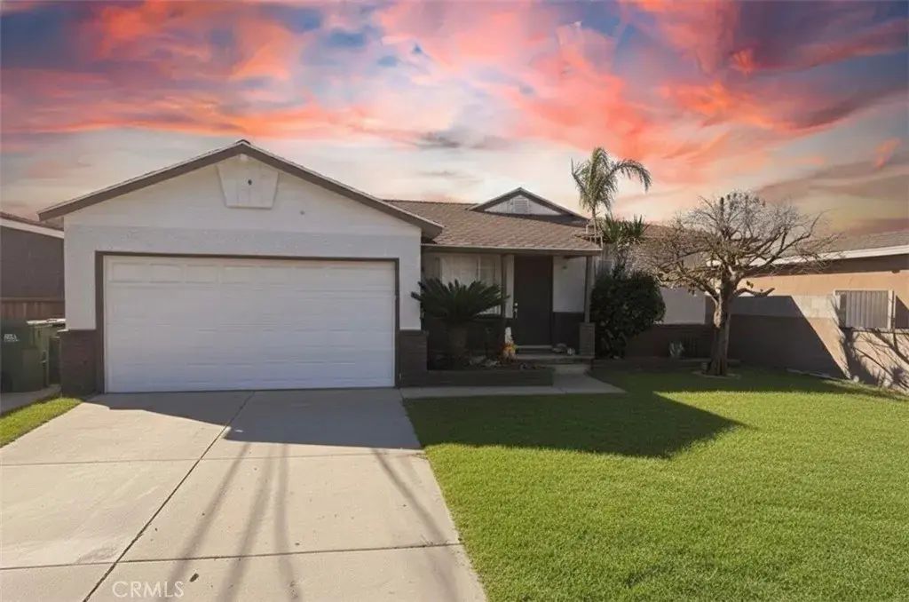 8512 Puritan, Downey