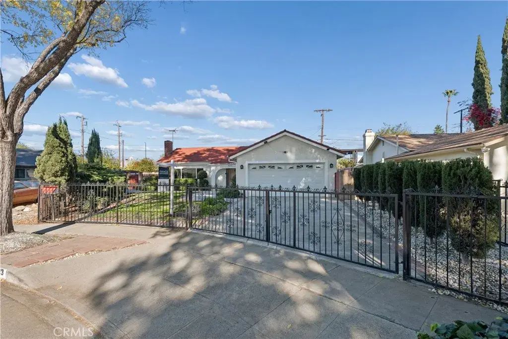 16103 Osborne Street, North Hills