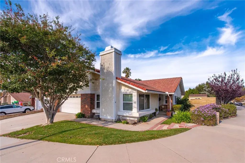 13693 Bear Valley Road, Moorpark