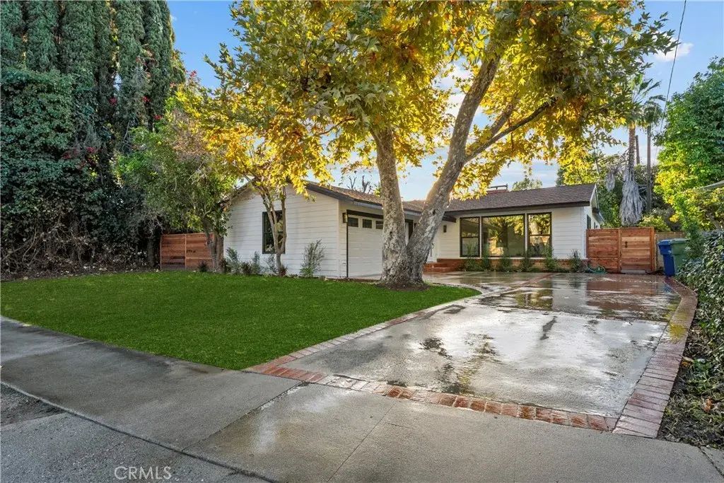 5833 Allott Avenue, Valley Glen