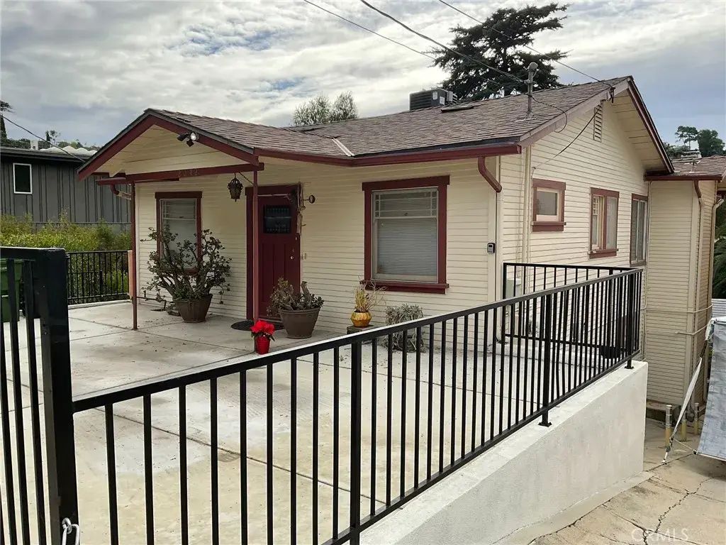 2042 Rome, Los Angeles