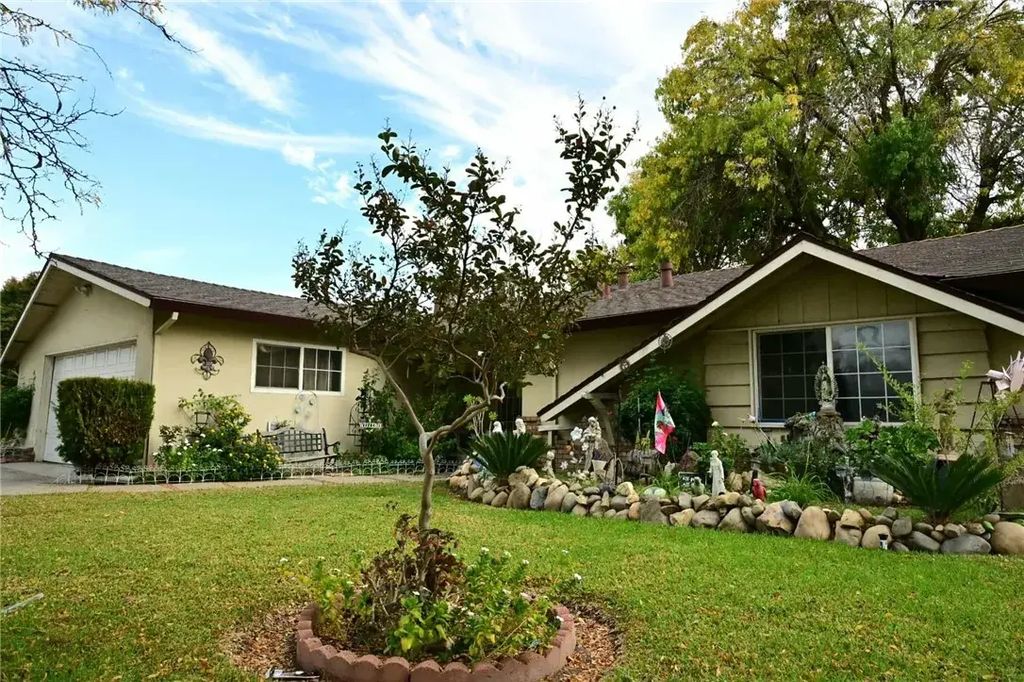 280 E Olive, Merced
