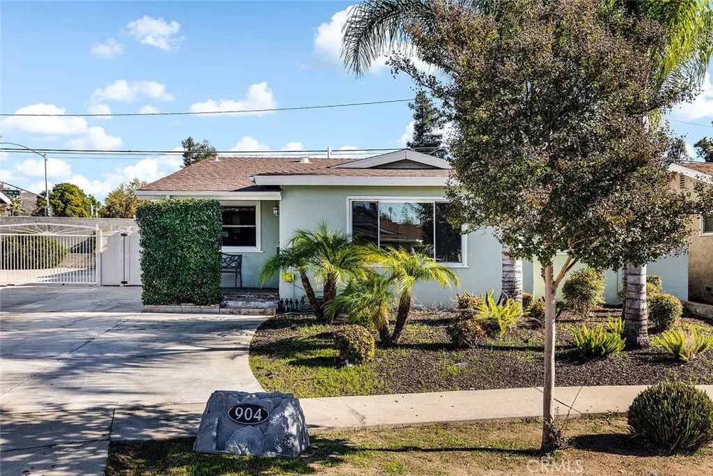 904 Cordelia Avenue, Glendora