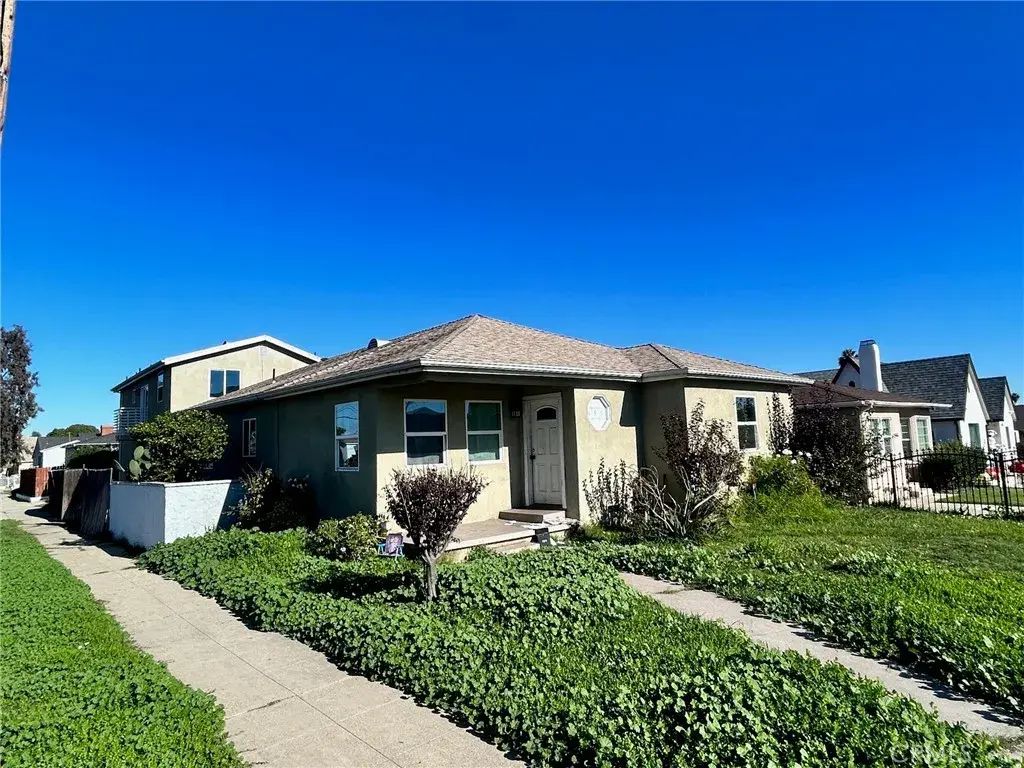 655 W 113th, Los Angeles