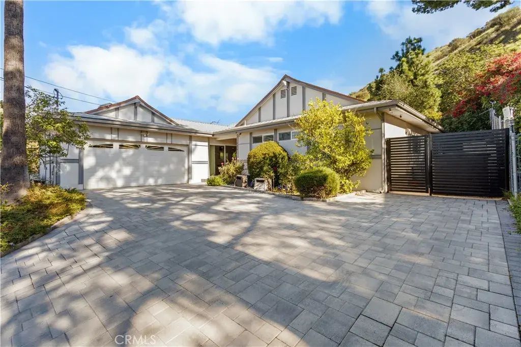 8674 Vine Valley, Sun Valley