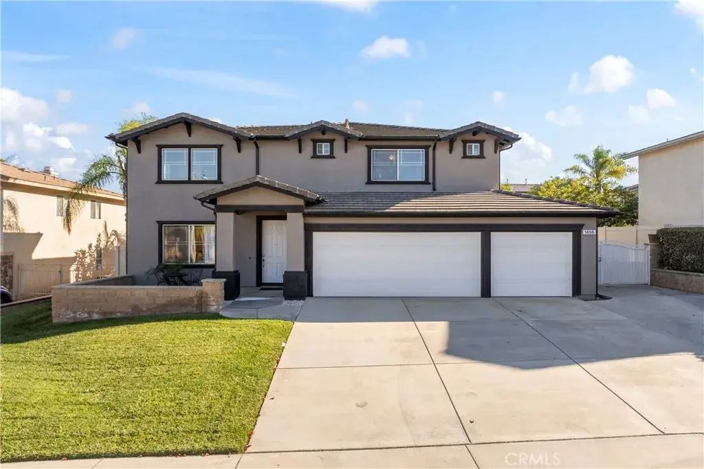 1456 Roadrunner, Corona