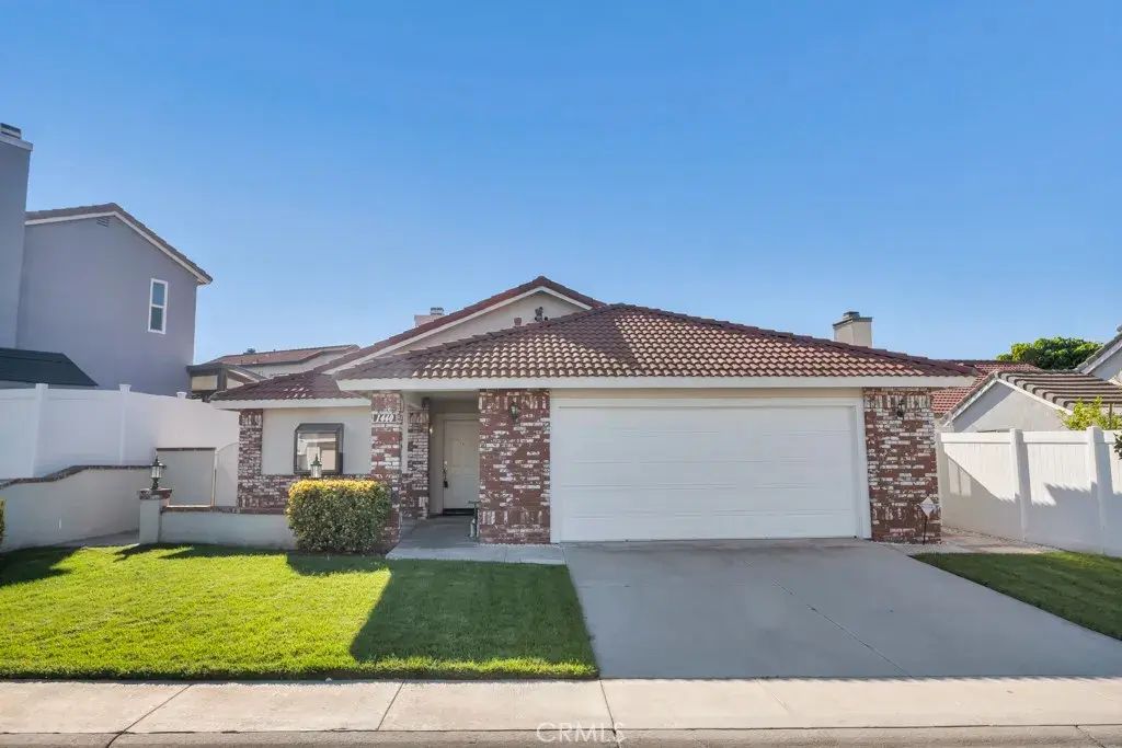 1440 Fox Run, Corona