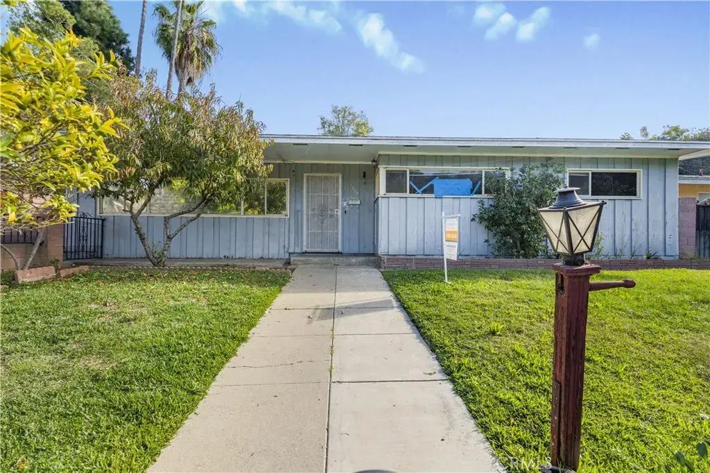 1004 S Grandridge, Monterey Park
