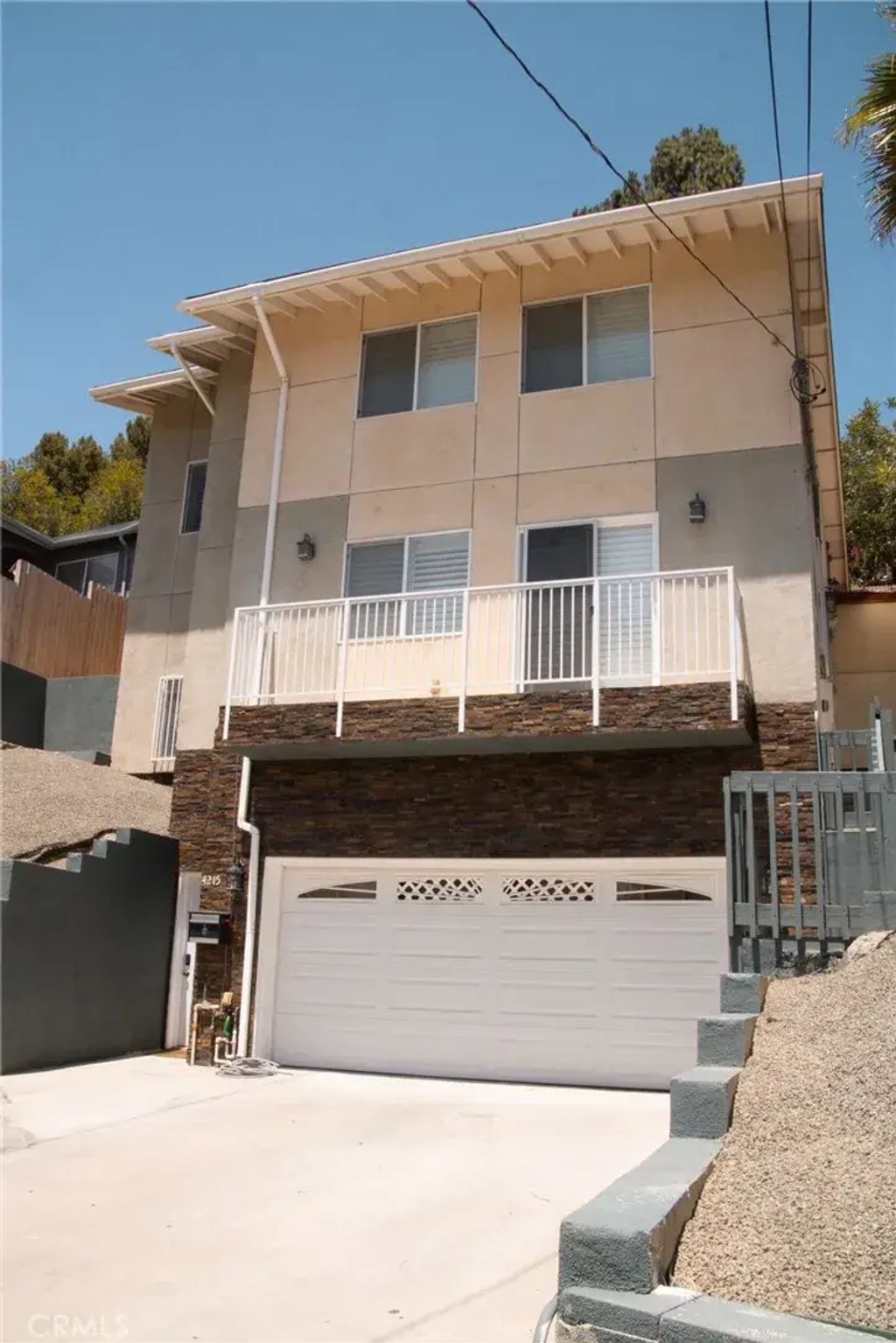 4215 Portola, Los Angeles