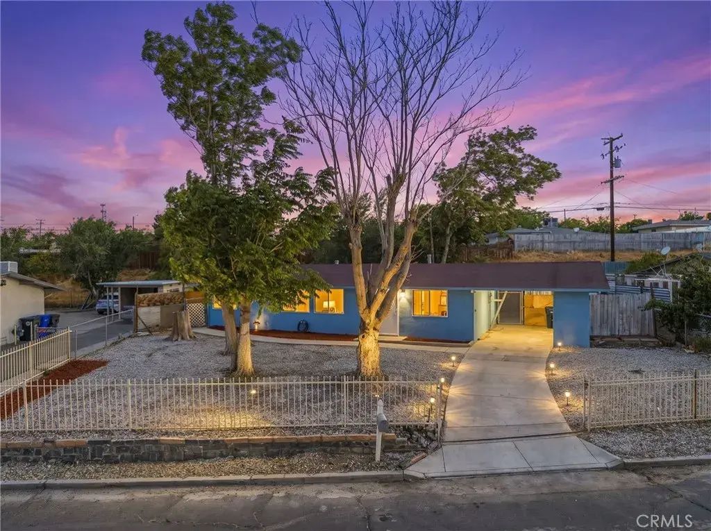 15524 Louise St., Victorville