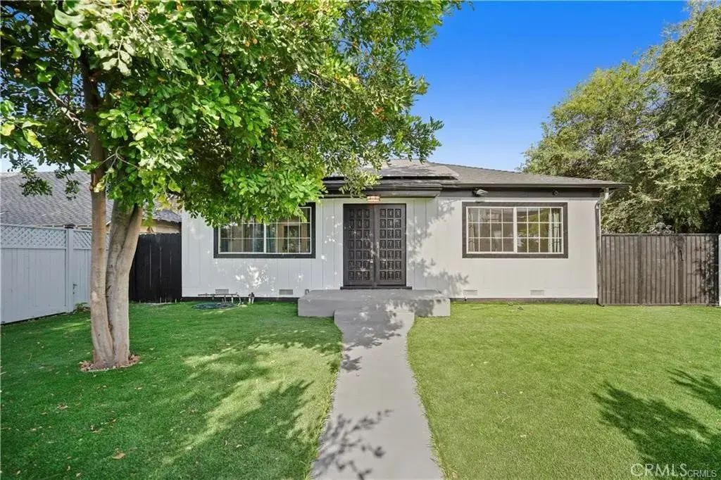 5616 Buffalo, Valley Glen