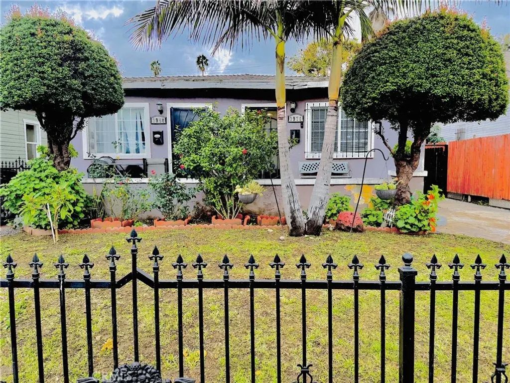 3968-& 3970 S Hobart Boulevard, Los Angeles