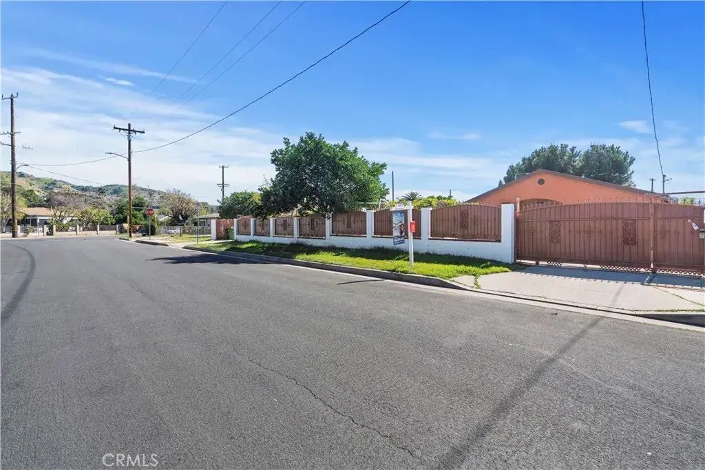 10416 Cantara, Sun Valley