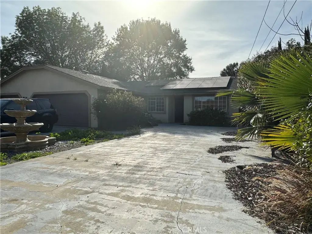 8119 Geyser Avenue, Reseda