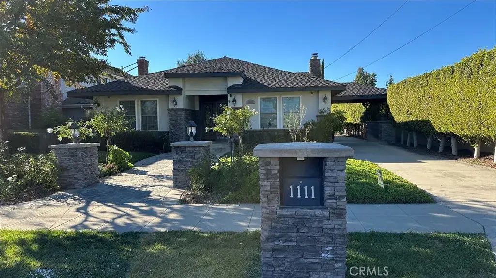 1111 S 10th, Arcadia