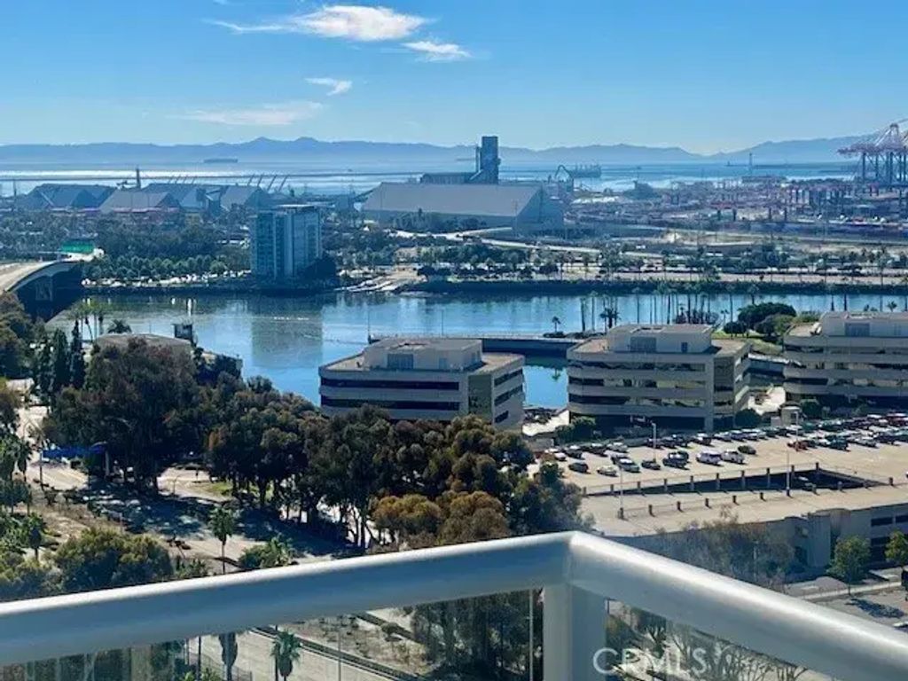 400 W Ocean Boulevard 2004, Long Beach