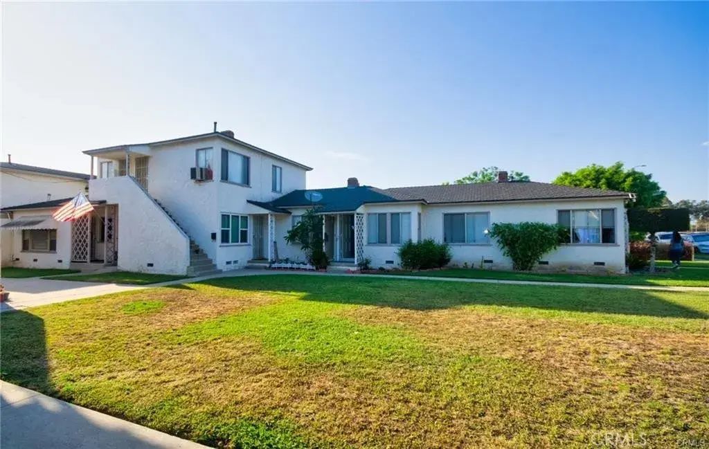 4747 Clark Avenue, Long Beach