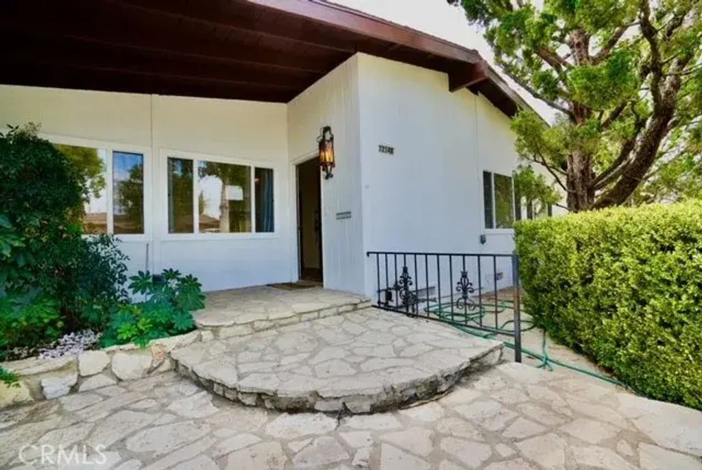 22148 Welby Way, Woodland Hills