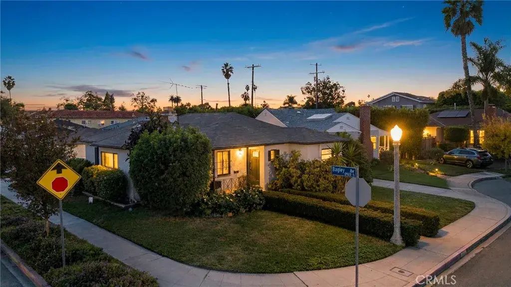 9400 Kramerwood Place, Los Angeles