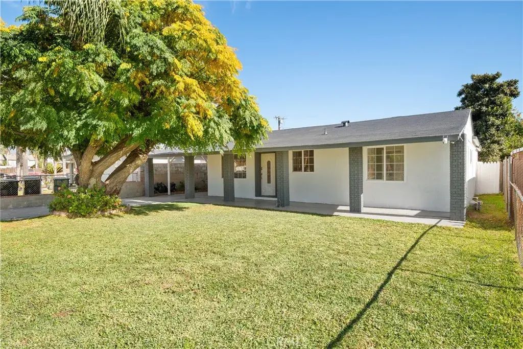 1314 S Mountain View, Pomona