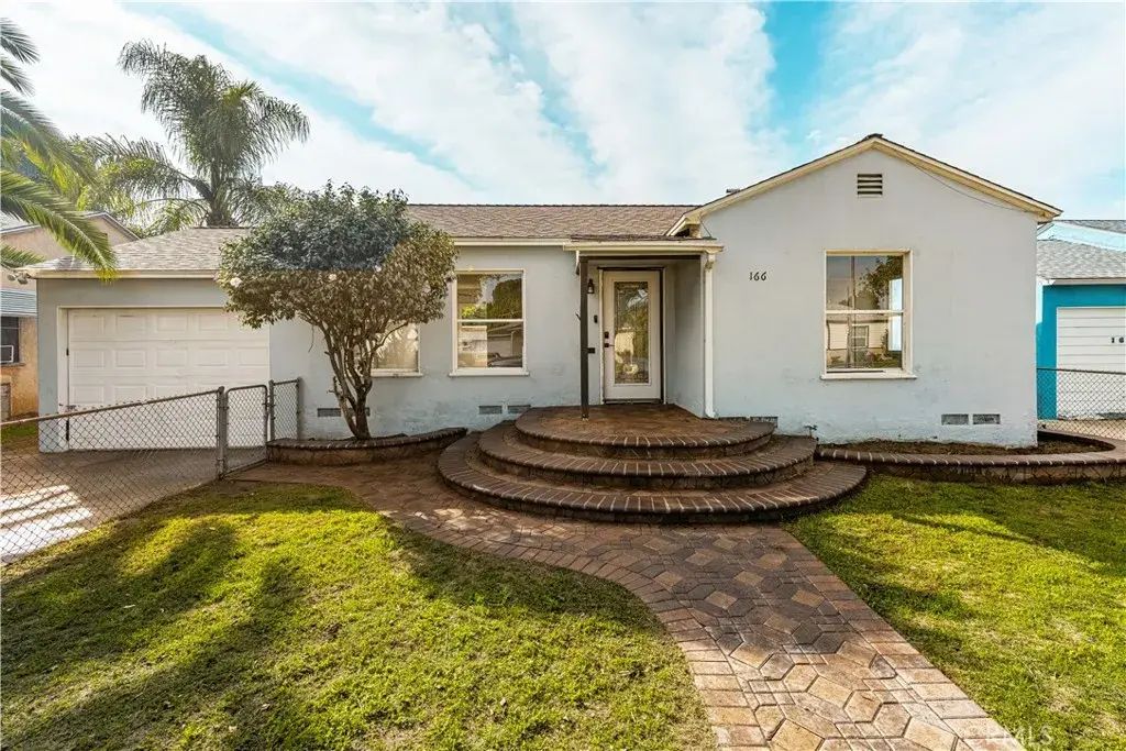 166 E Osgood Street, Long Beach