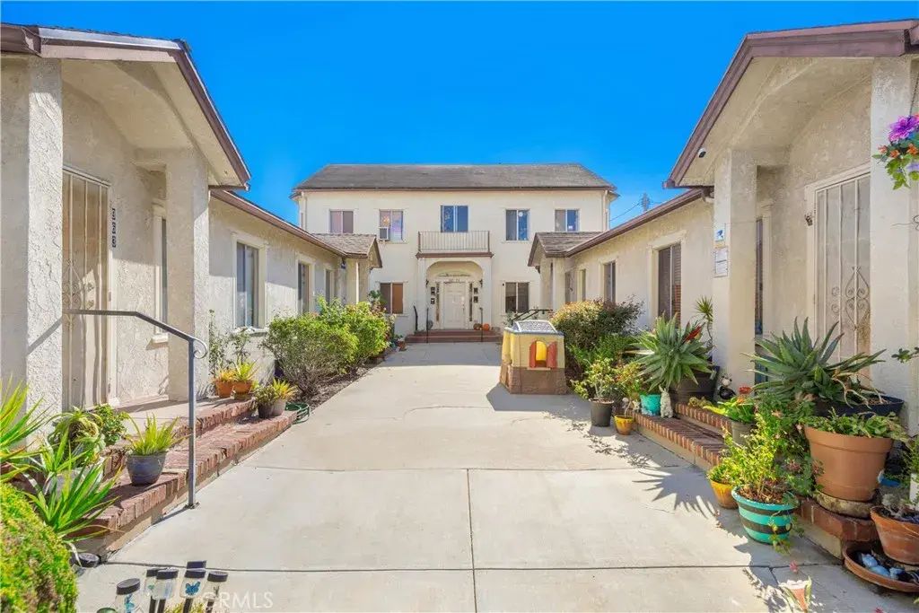 963 W 9th, San Pedro