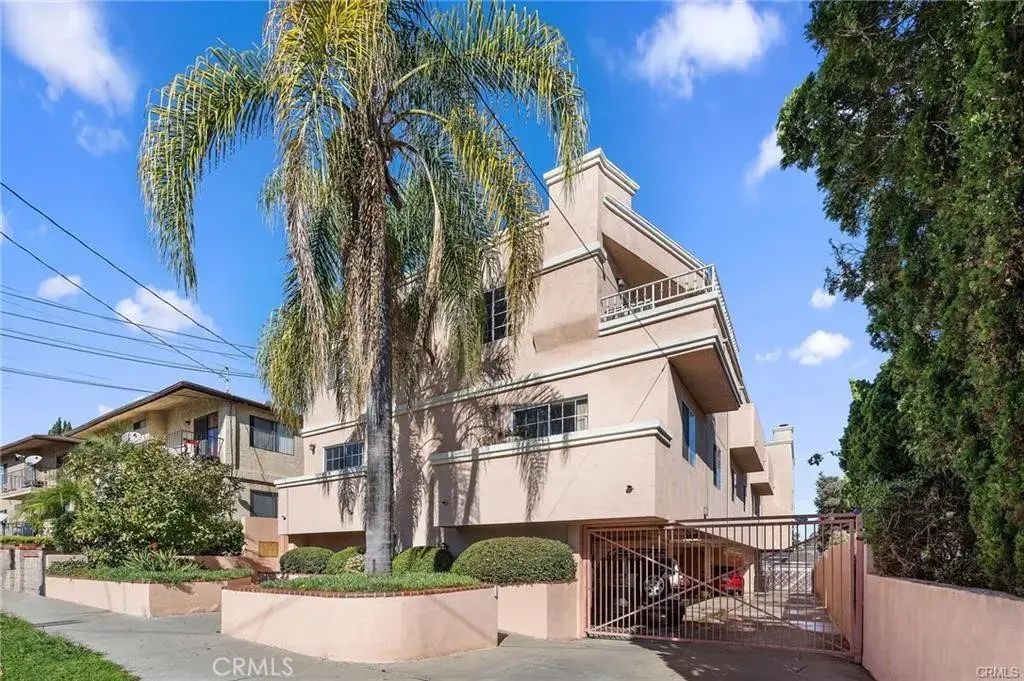 874 W 3rd, San Pedro