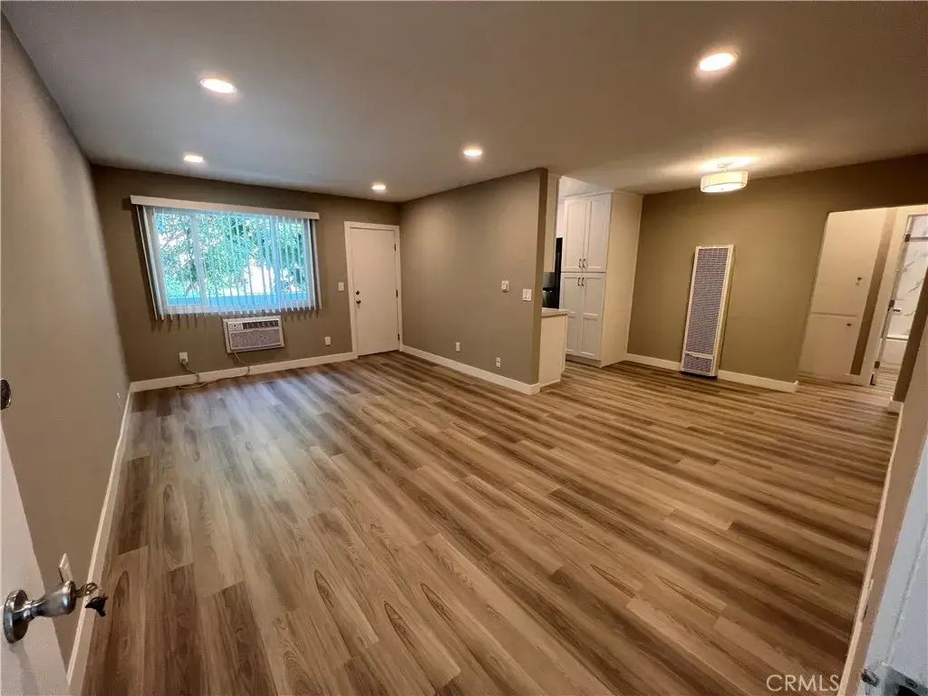 1120 N Laurel Avenue 9, West Hollywood