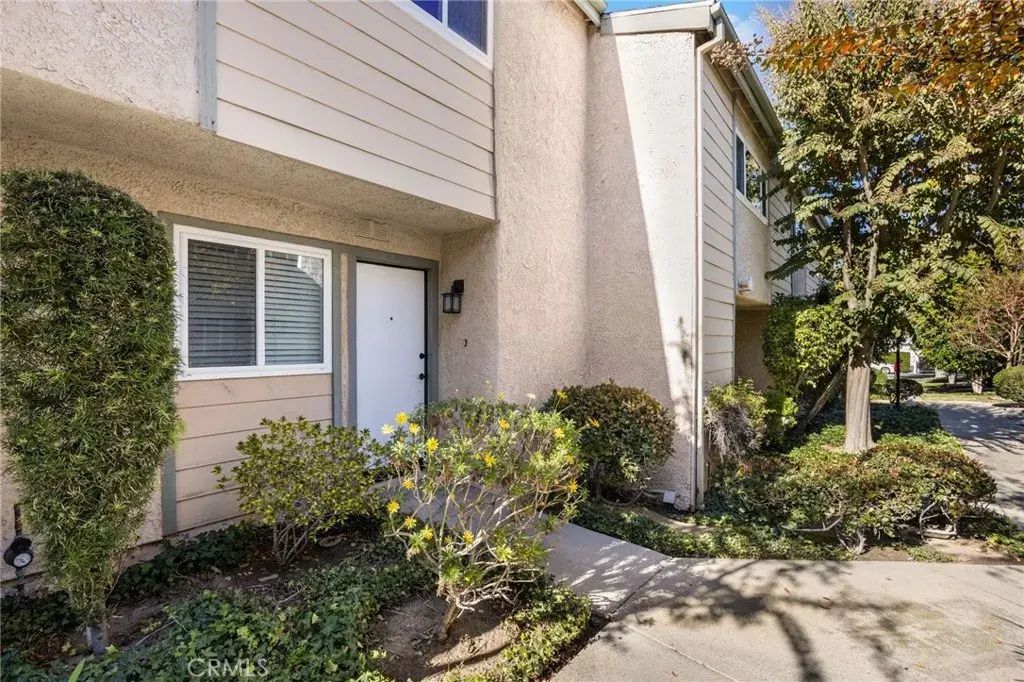 8347 Grenoble Street 9, Sunland