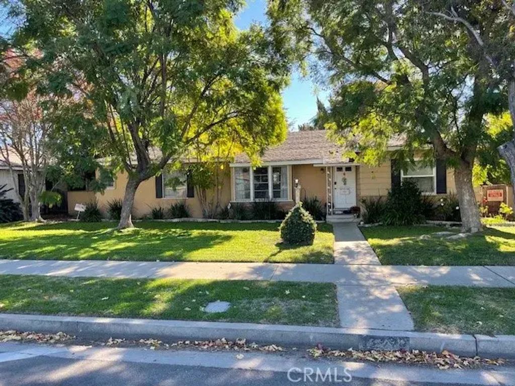 13430 Oxnard, Valley Glen