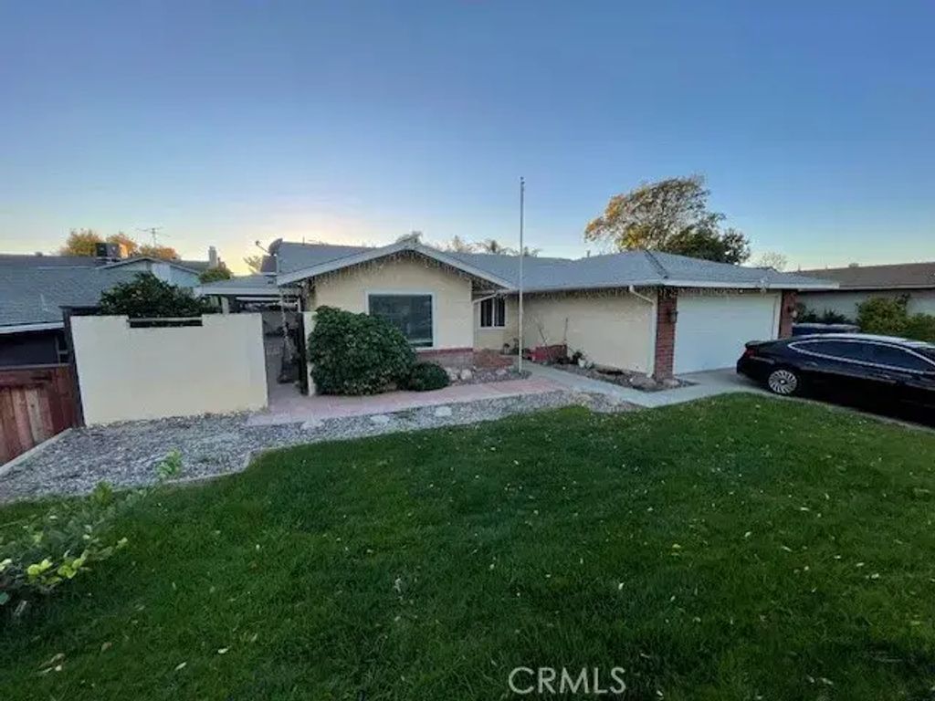 4454 Sacramento, Riverside