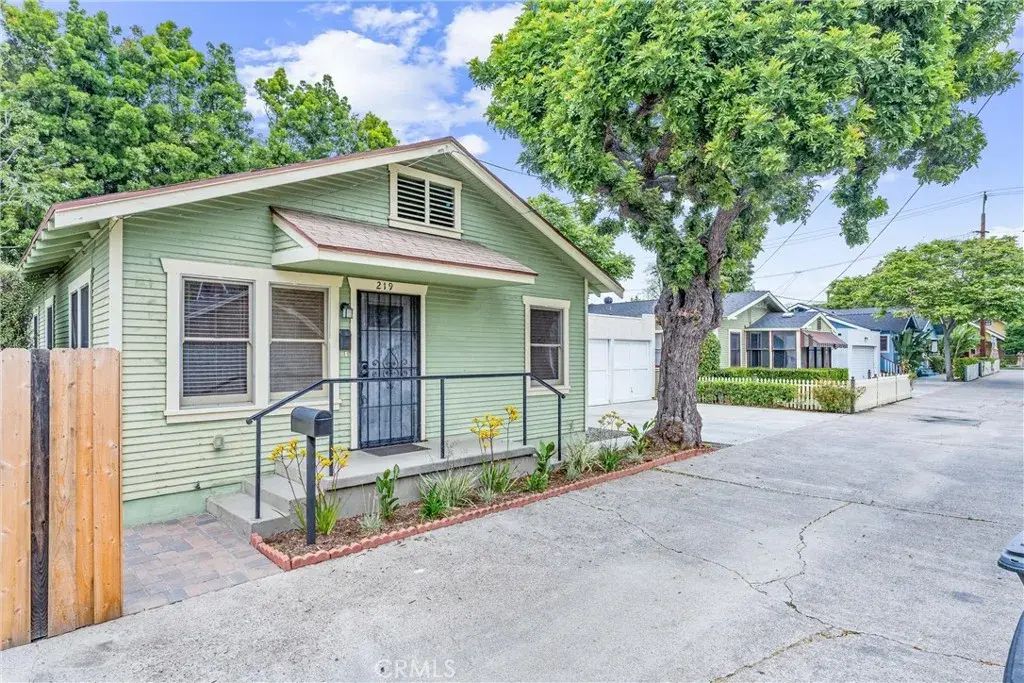 219 N Center St, Orange