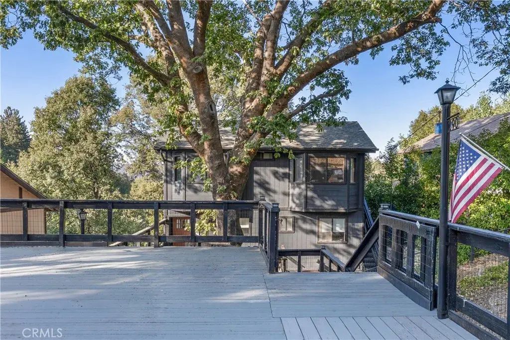 290 Davos Drive, Crestline