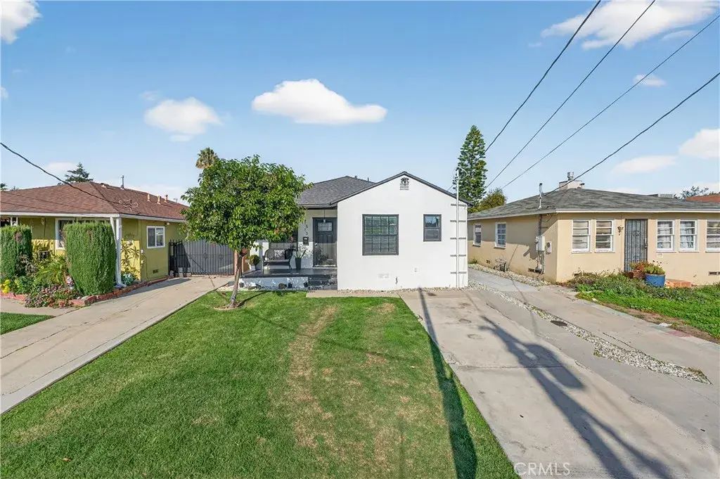 1513 W 215th Street, Torrance
