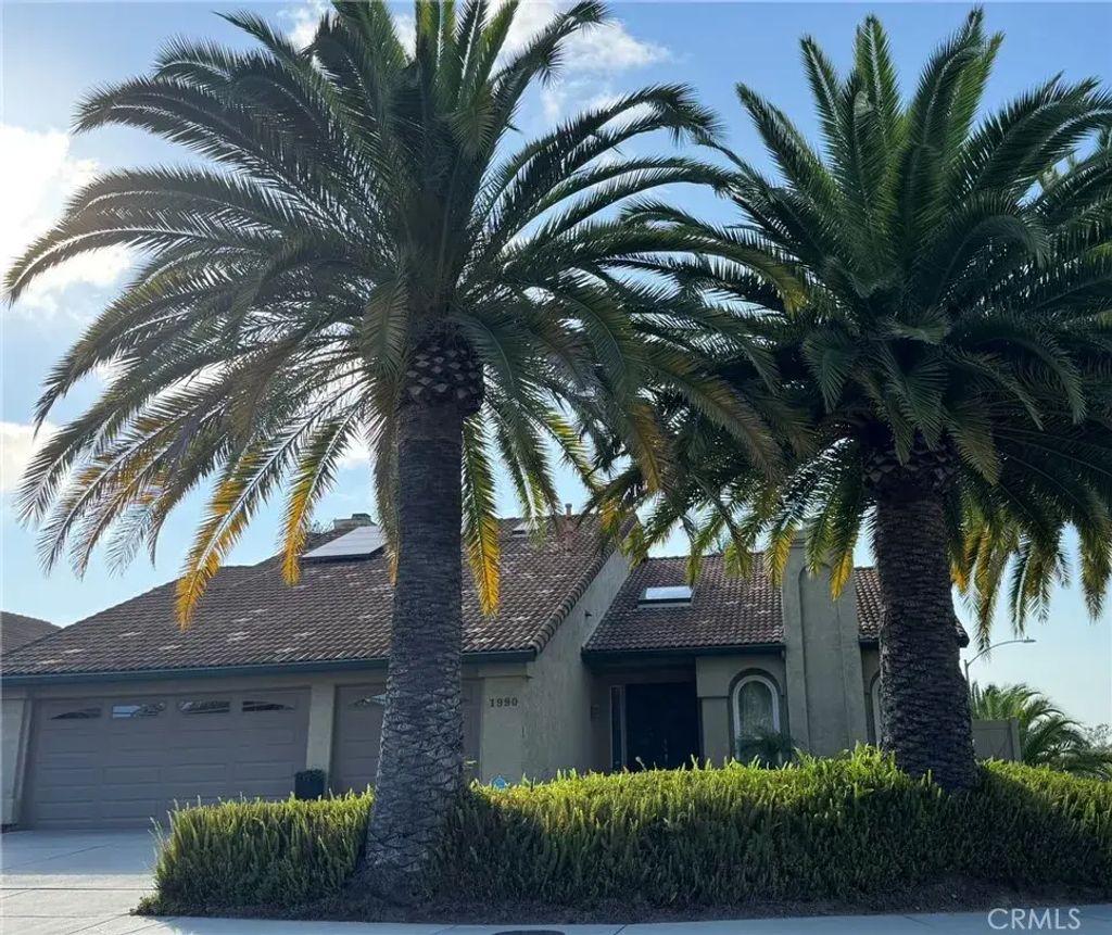 1990 Willowbrook, Oceanside