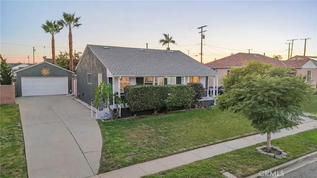 160 W 121st St, Los Angeles