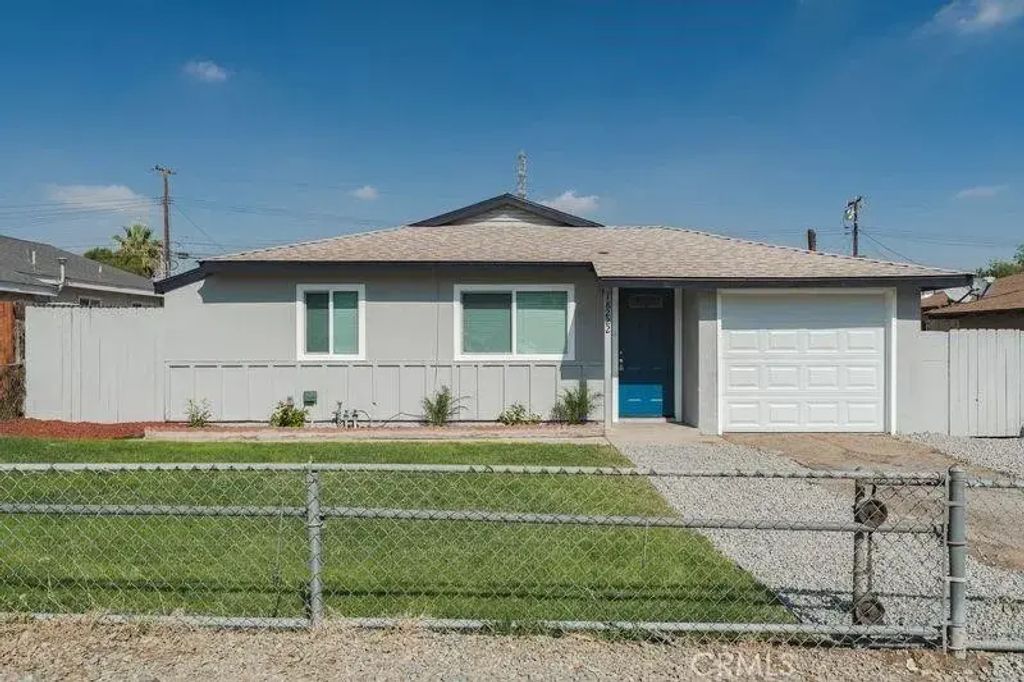 18222 10th, Bloomington