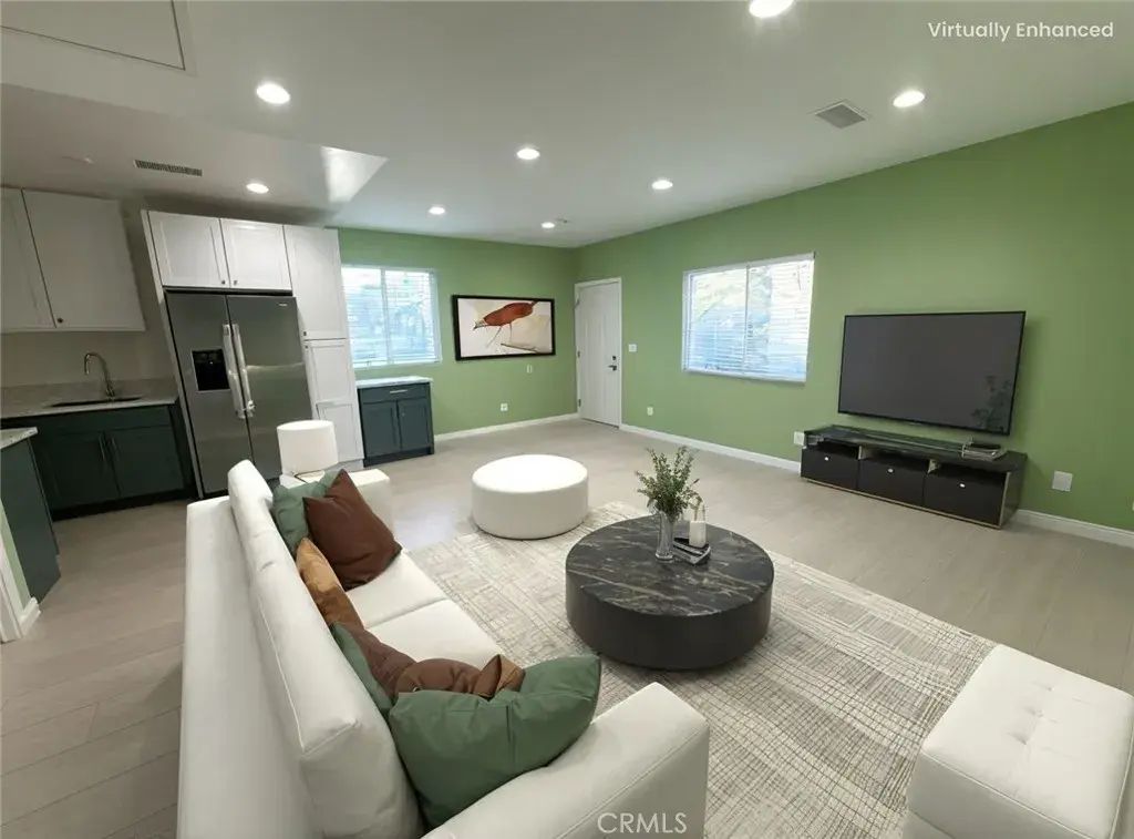 8520 Fenwick, Sunland