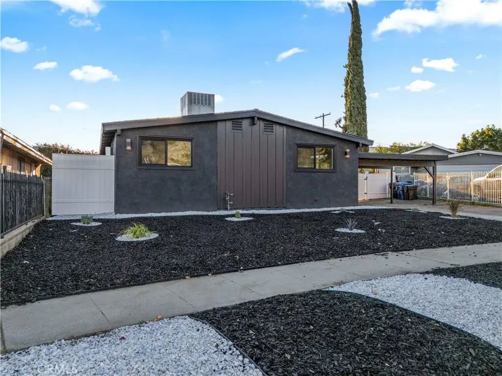 13121 Norris Avenue, Sylmar